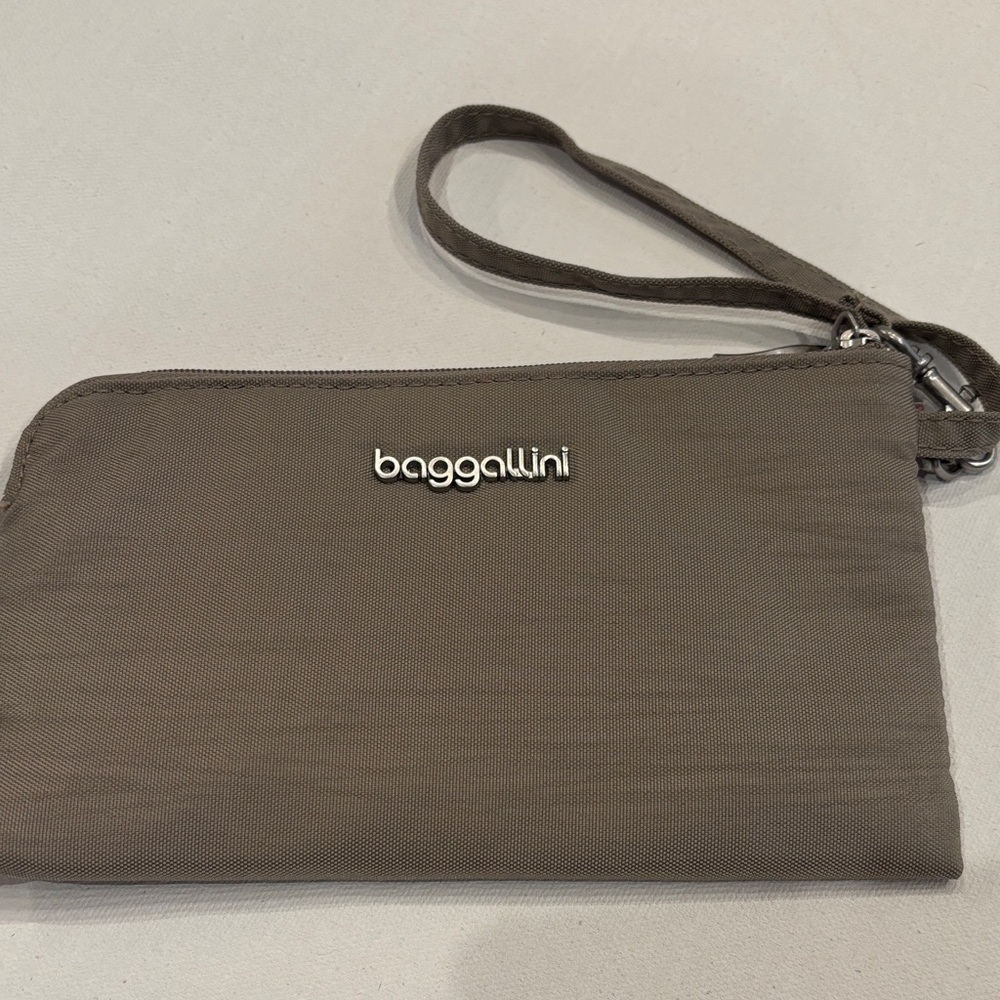 Baggallini Taupe Wristlet w Zipper Opening + 3 Card Slots with RFID Protection